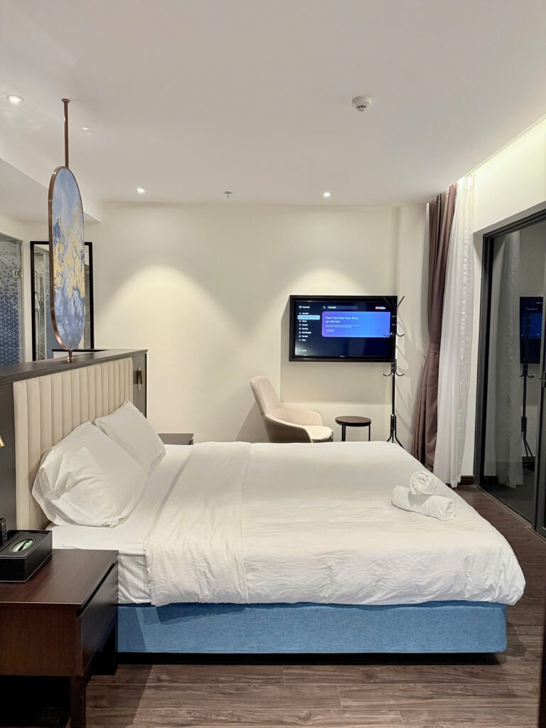 Homestay 3 Phòng Ngủ Sapphire Hạ Long Homestay 3 Phòng Ngủ Sapphire Hạ Long | Căn Rộng Cho Gia Đình, Giá Tốt 2026