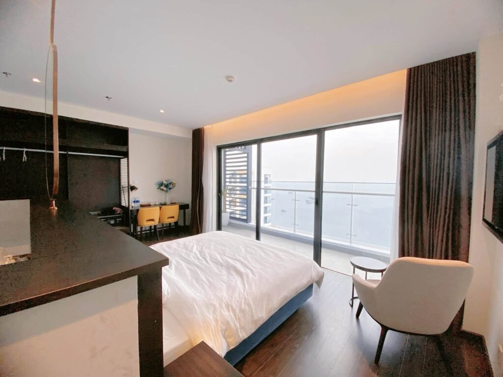 Homestay Sapphire Hạ Long View Biển | Căn Đẹp Ban Công, Giá Tốt 2026