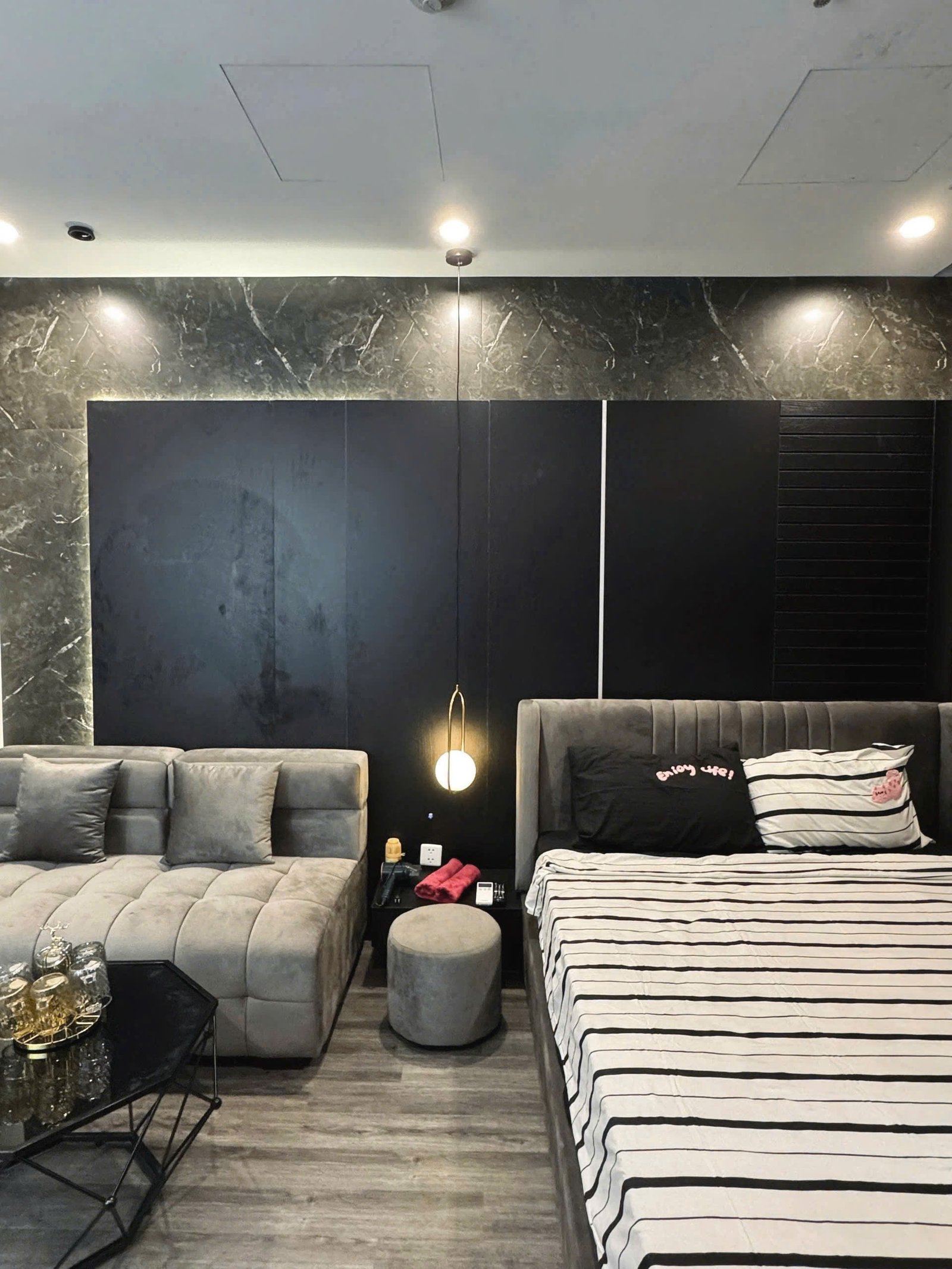 homestay-the-zenpark-ocean-park-studio-luxury-toa-r1-03 (8) Homestay The Zenpark Ocean Park – Studio Luxury Tòa R1.03 Tầng 5A, View Nội Khu