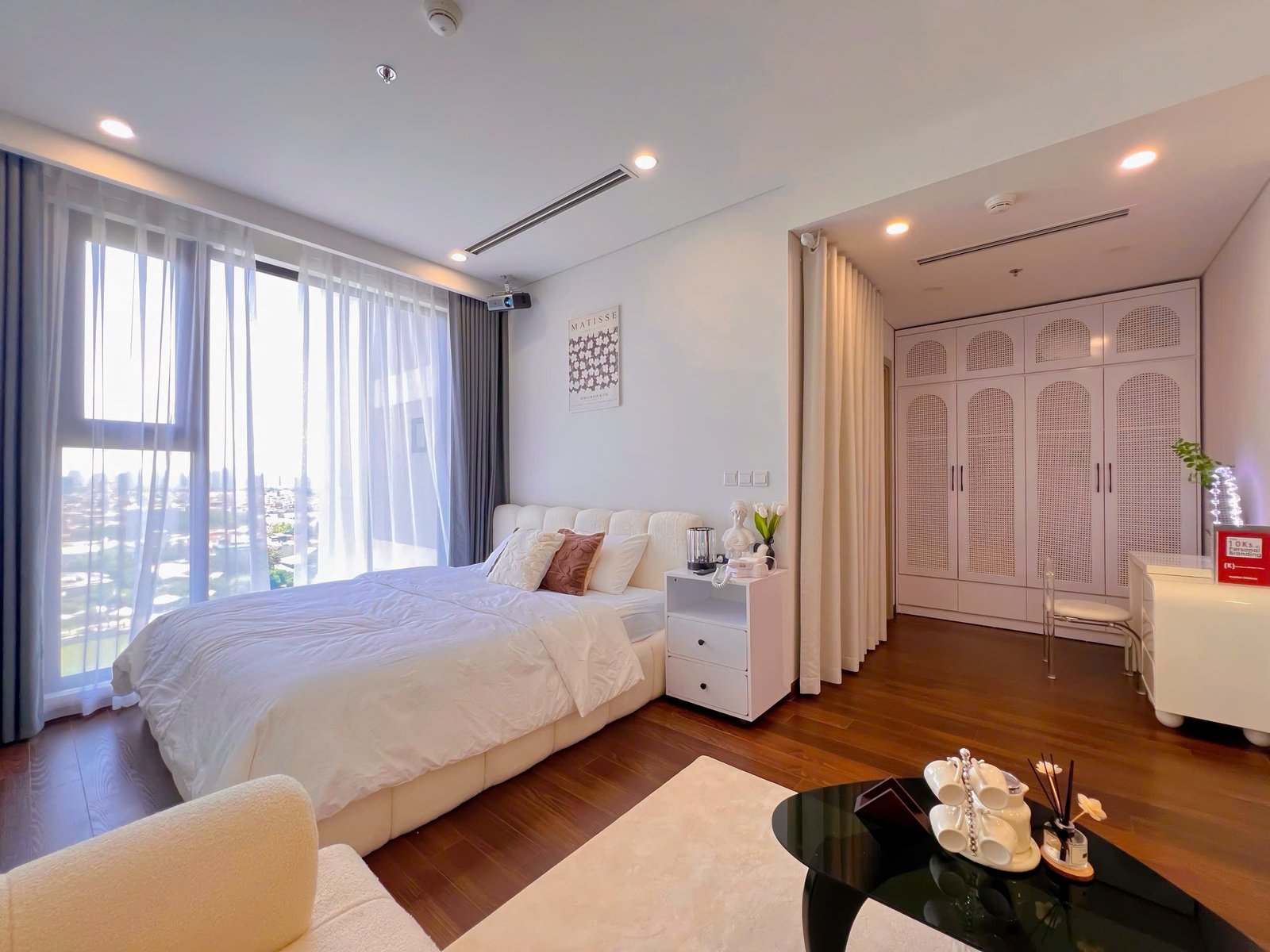 homestay-vinhomes-smart-city-masteri-a-tang-14-view-giua-ho (4) Homestay Masteri A Tầng 14 View Hồ | Vinhomes Smart City