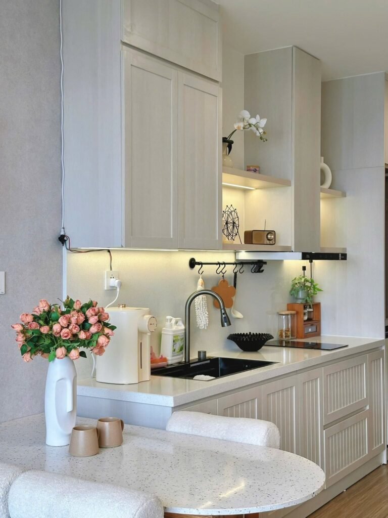 Homestay Vinhomes Smart City Qua Đêm | Đặt Căn Hộ Đẹp, Giá Tốt